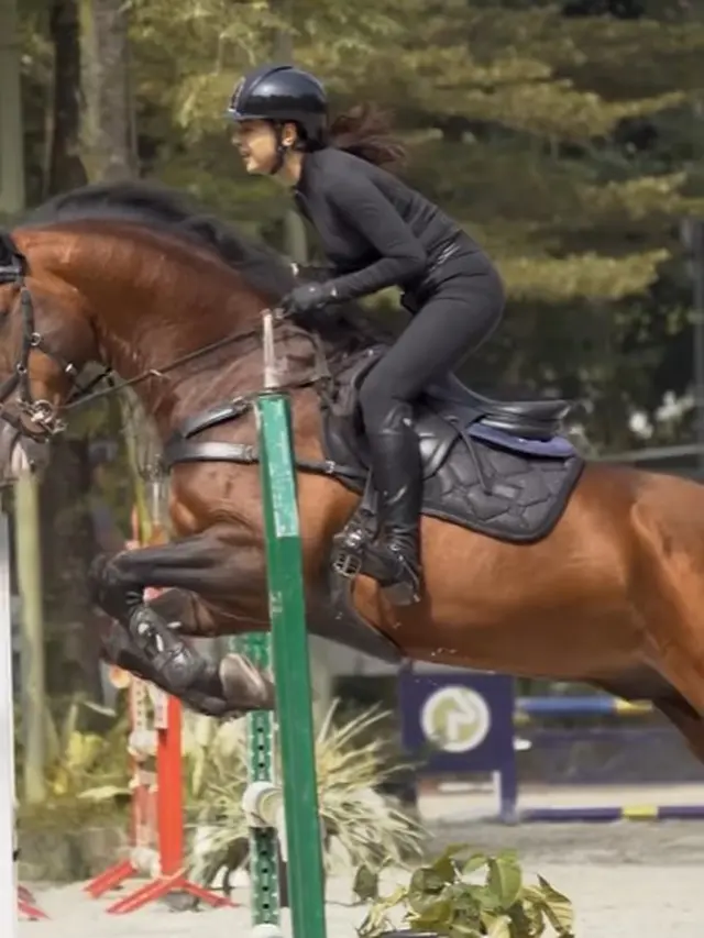 Nabila Syakieb berkuda (Instagram/nsyakieb85)
