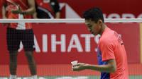 Jonatan Christie saat melawan pemain India, Prannoy H.S pada babak pertama Indonesia Masters 2020 di Istora, Jakarta, Rabu (15/1/2020). (Bola.com/Muhammad Iqbal Ichsan)