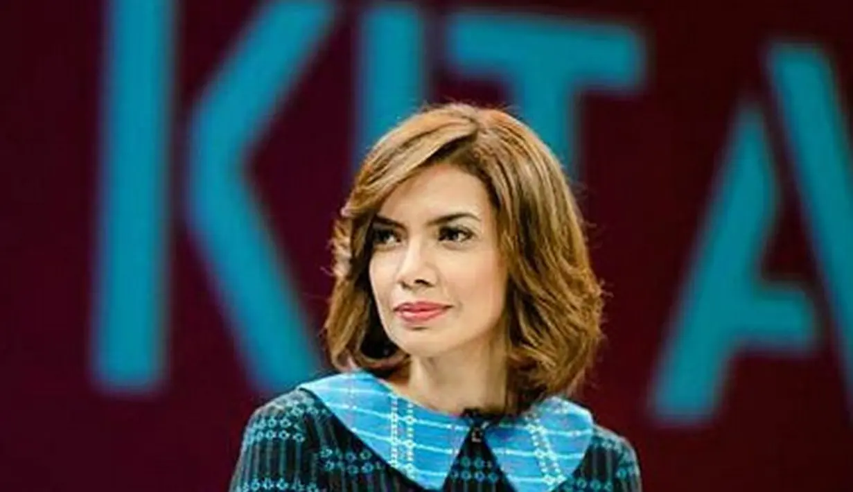 Program televisi yang ditayangkan di Metro TV ini kerap menghadirkan perbincangan antara Najwa dan para tokoh penting dengan berbagai profesinya, seperti pengusaha, politikus, hingga presiden. (Instagram/najwashihab)