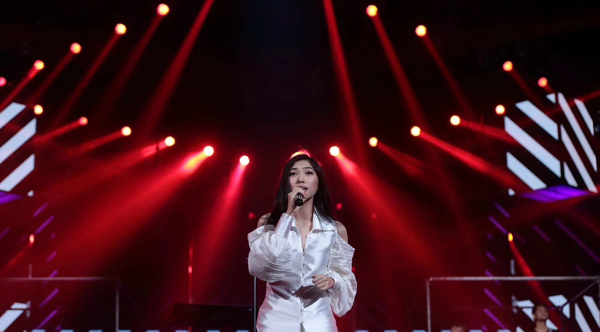 Isyana Sarasvati (Deki Prayoga/Bintang.com)