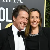 Hugh Grant akhirnya menikah dengan produser televisi asal Swedia, Anna Eberstein. (VALERIE MACON  AFP)