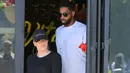 Dilansir dari HollywoodLife, keduanya pun sempat tertangkap kamera keluar dari restoran saat kencan kemarin. (Entertainment Tonight/SplashNews)