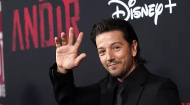 Diego Luna dalam premier Andor di LA. (AP Photo/Chris Pizzello)