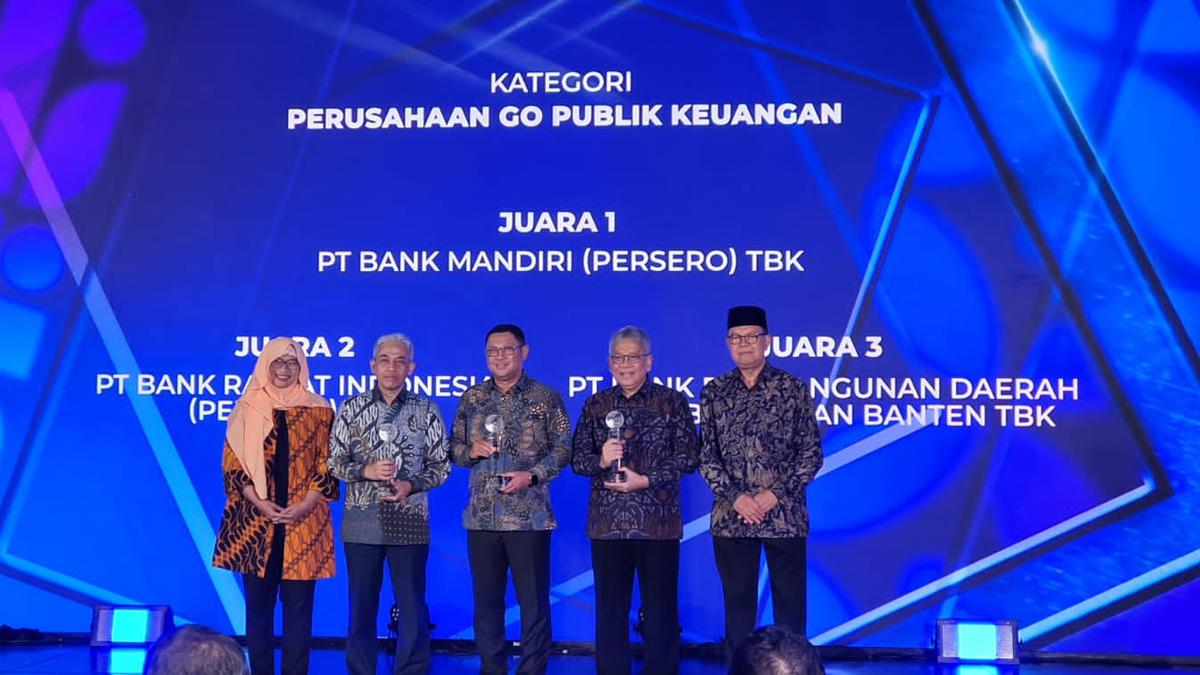 Bank Mandiri Juara 1 Perusahaan Go Publik Keuangan Annual Report Award 2023