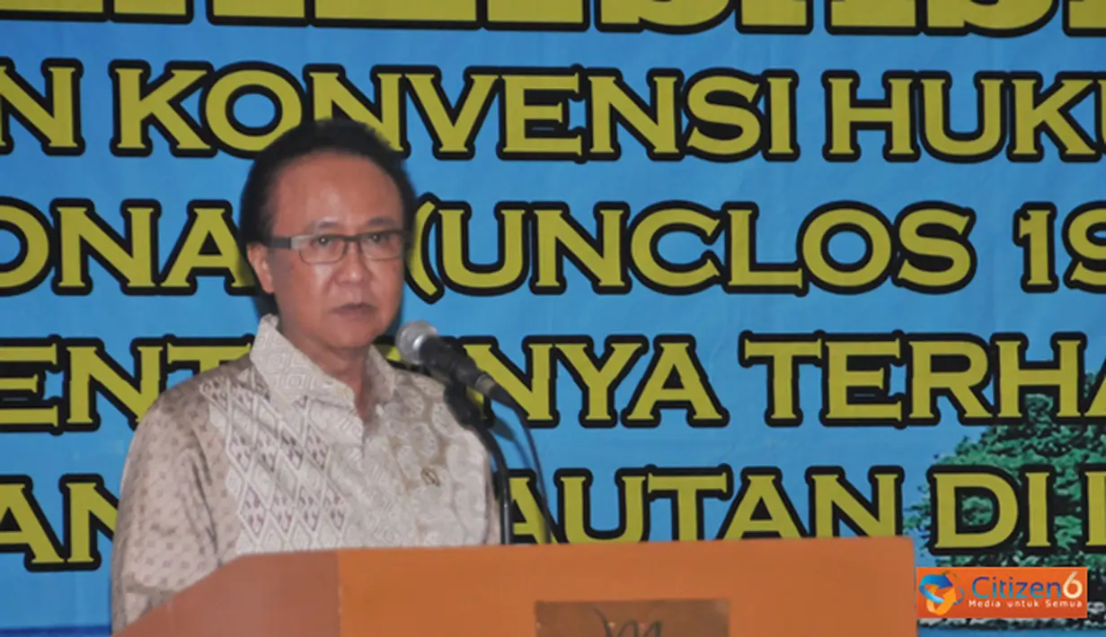 Citizen6, Jakarta: Menteri Kelautan dan Perikanan, Sharif C. Sutardjo ketika membuka acara Sosialisasi Pemahaman UNCLOS 1982 yang diselenggarakan DEKIN di Jakarta (24/10). (Pengirim: Efrimal Bahri)