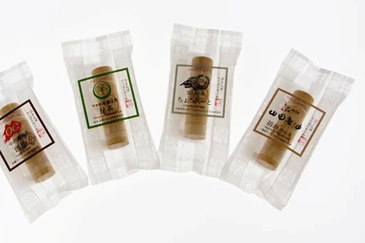 5 Lipstik yang Nggak Cuma Ingin Kamu Pakai, Tapi Juga Dimakan