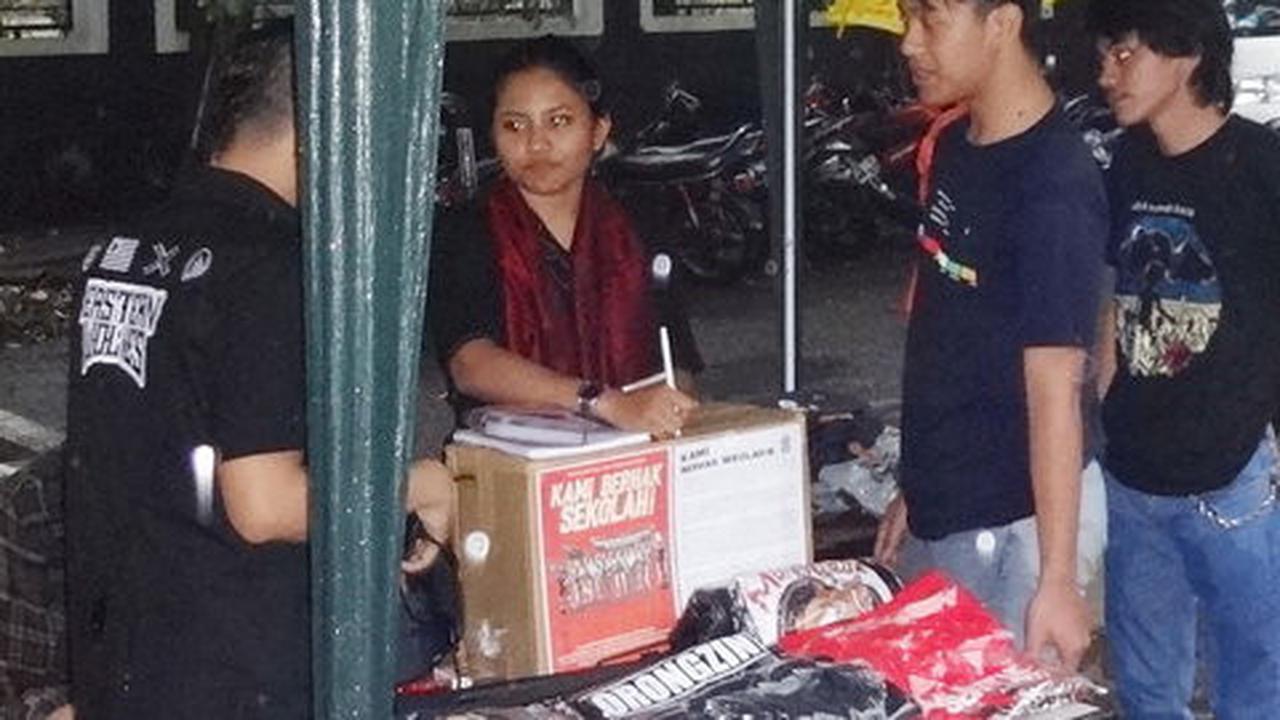 Komunitas Bandung beli mobil angkutan sekolah untuk korban konflik