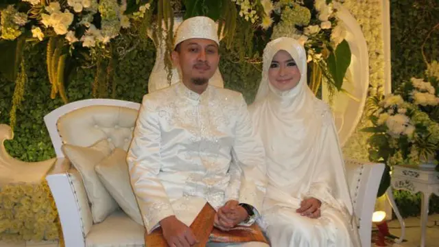 3. Yulia Rachman dan Alzipco Fauzi
