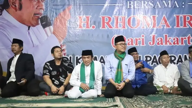 Ketum PAN Zulkifli Hasan dan Rhoma Irama. ©2019 Merdeka.com