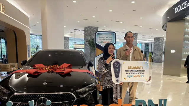 Pemenang utama  utama berupa Mercedes-Benz E300. [Anisha/Fimela]
