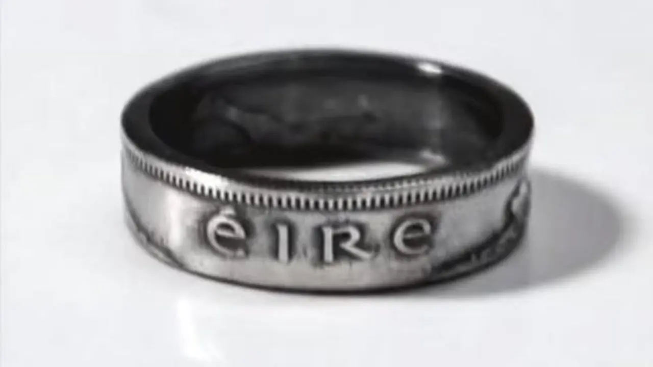 [Bintang] Proses Pembentukan Cincin dari Koin Irlandia, Wajib Simak!