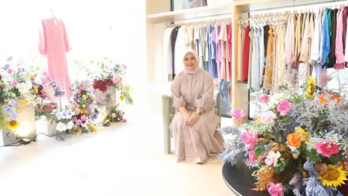 Maya Safira Dirikan Brand Fashion Lokal Ivory White