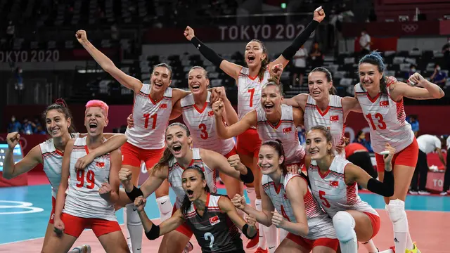 Zehra Gunes, Pevoli Cantik dari Turki