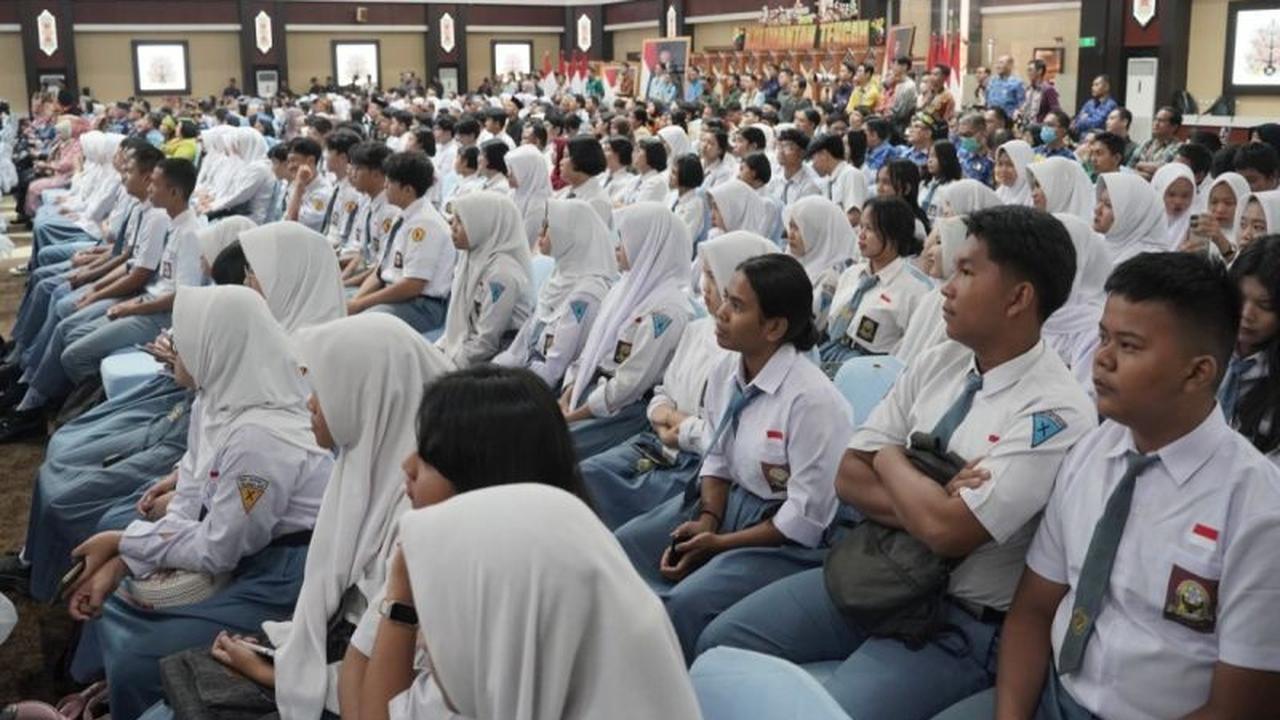 Pemprov Kalteng Perketat Pengaturan Gawai di Sekolah Demi Pembelajaran Bijak