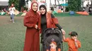 <p>Warganet salah fokus melihat postur tubuh Aurel yang kini lebih langsing dari sebelumnya. Aurel memang diketahui sangat rajin berolahraga. (Foto: Instagram/ aurelie.hermansyah)</p>