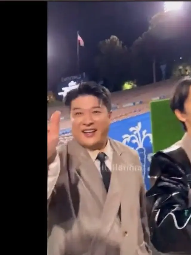 Aksi Super Junior di Red Carpet KAMP LA 2022