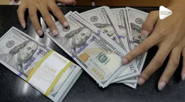 Nilai tukar Rupiah terhadap Dolar AS kembali melemah hari ini. Padahal, rupiah sempat menjadi raja diantara mata uang negara-negara Asia karena menguat paling signifikan.