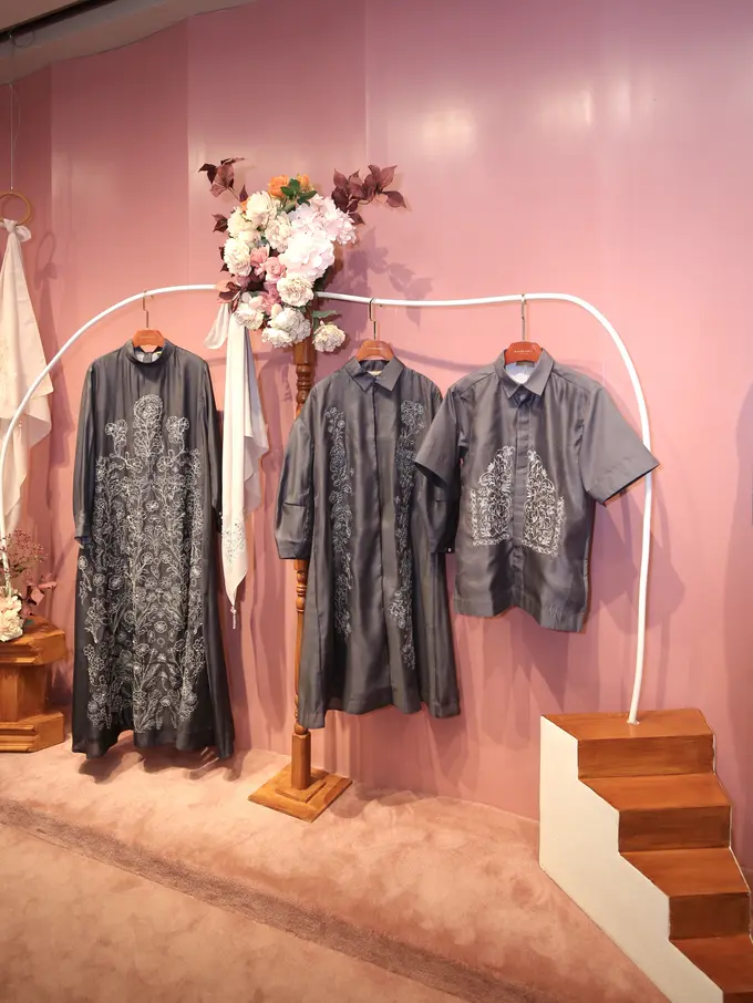 Sanika, Eksplorasi Budaya Minang dengan Warna Baru di Baju Lebaran Sarimbit dari Ria Miranda