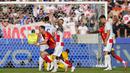 Gelandang Timnas Spanyol, Fabian Ruiz (kiri) mencetak gol kedua timnya ke gawang Timnas Kroasia pada laga Grup B Euro 2024 di Olympiastadion, Berlin, Jeman, Sabtu (15/6/2024). (AP Photo/Ebrahim Noroozi)