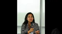 Produser 'Tanah Mama' Nia Dinata memberikan keterangan seputar proses pembuatan film dokumenter Tanah Mama di kantor redaksi Liputan6.com, Jakarta (9/1/2015). (Liputan6.com/Helmi Fithriansyah)