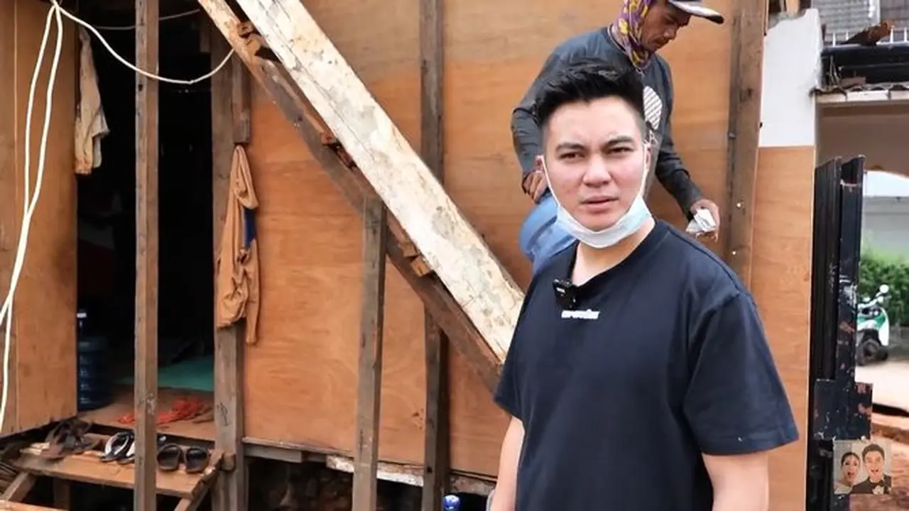 Baim Wong melihat pembangunan rumahnya