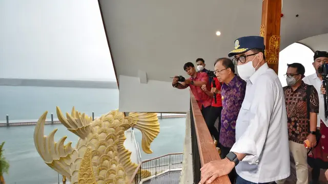 Menteri Perhubungan Budi Karya Sumadi meninjau progress pembangunan Pelabuhan Sanur di Bali. (Dok Kemenhub)