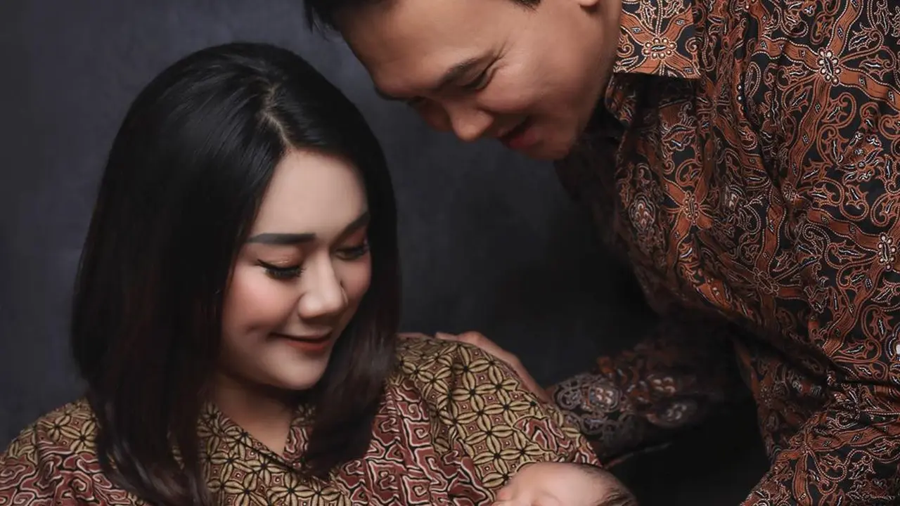 6 Pemotretan Perdana Ahok dan Puput Nastiti dengan baby Yosafat