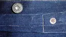 Foto tanpa tanggal disediakan oleh Daniel Buck Auctions menunjukkan detail dari sepasang  celana jeans Levi Strauss & Co. Pemilik pertama dari celana jeans itu adalah Solomon Warner, pemilik toko di Arizona yang membelinya pada tahun 1893. (AP Photo)