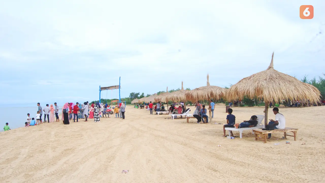 Pantai Lon Malang