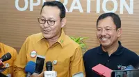 Direktur Utama BPJS Kesehatan Fachmi Idris menerima Menteri Kesehatan RI Terawan Agus Putranto saat berkunjung ke kantor BPJS Kesehatan pada Jumat (25/10/2019). (Dok Humas BPJS Kesehatan)