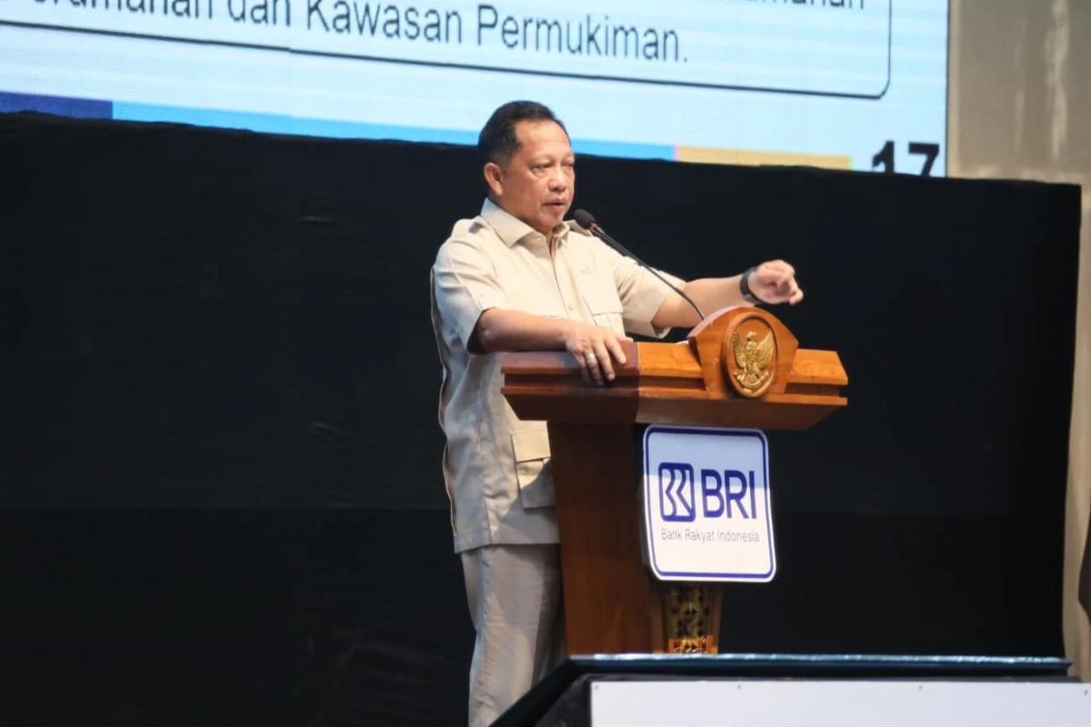 Mendagri Tito Karnavian pada acara Sosialisasi KPP, FLPP, dan PNM Wilayah Papua