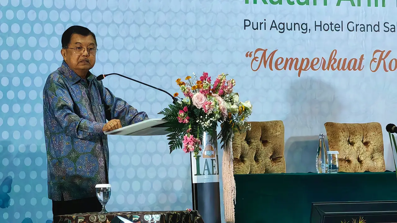 Wakil Presiden RI ke 10 dan 12, Jusuf Kalla atau JK.