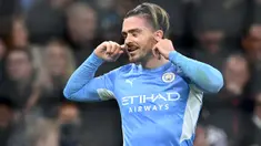 Jack Grealsih belum dapat memberikan penampilan terbaiknya di Manchester City sejak direrut awal musim ini. Absennya Riyad Mahrez untuk membela Aljazair di Piala Afrika 2021 diyakini akan memberikan peluang bermain lebih banyak untuk pria berkebangsaan Inggris tersebut. (AFP/Paul Ellis)