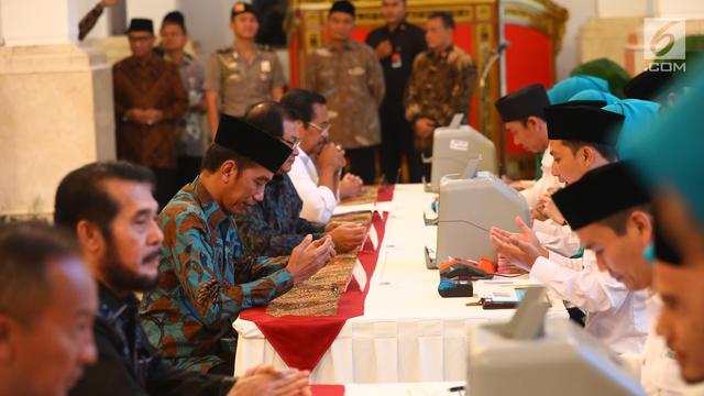Jokowi Bayar Zakat