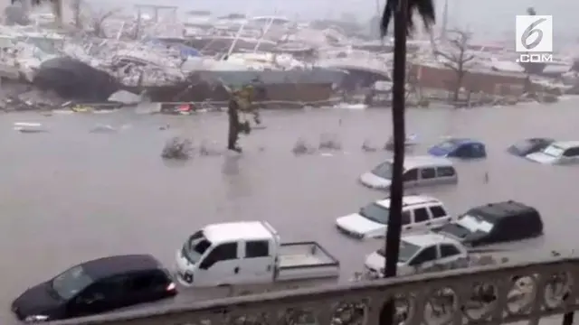 Terjangan Badai Irma di Karibia mengakibatkan banjir dan hembusan angin kencang yang merusak bangunan
