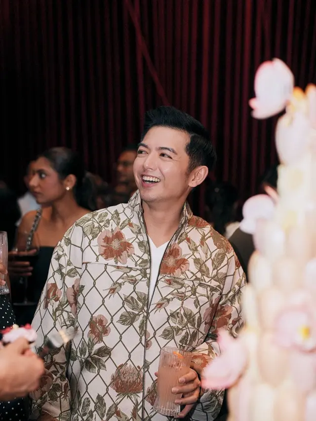 Nicky Tirta
