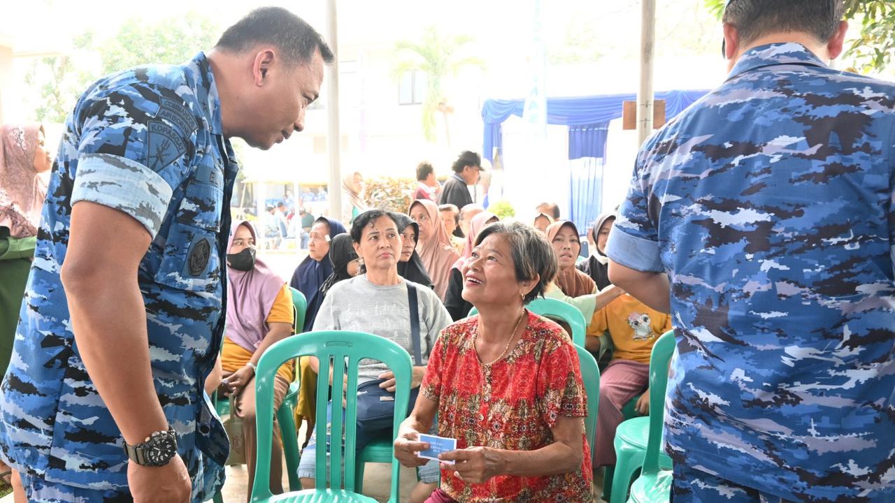 Peringati Hari Bakti TNI AU Ke-78, Koopsudnas Gelar Baksos & Karbak di Tangerang