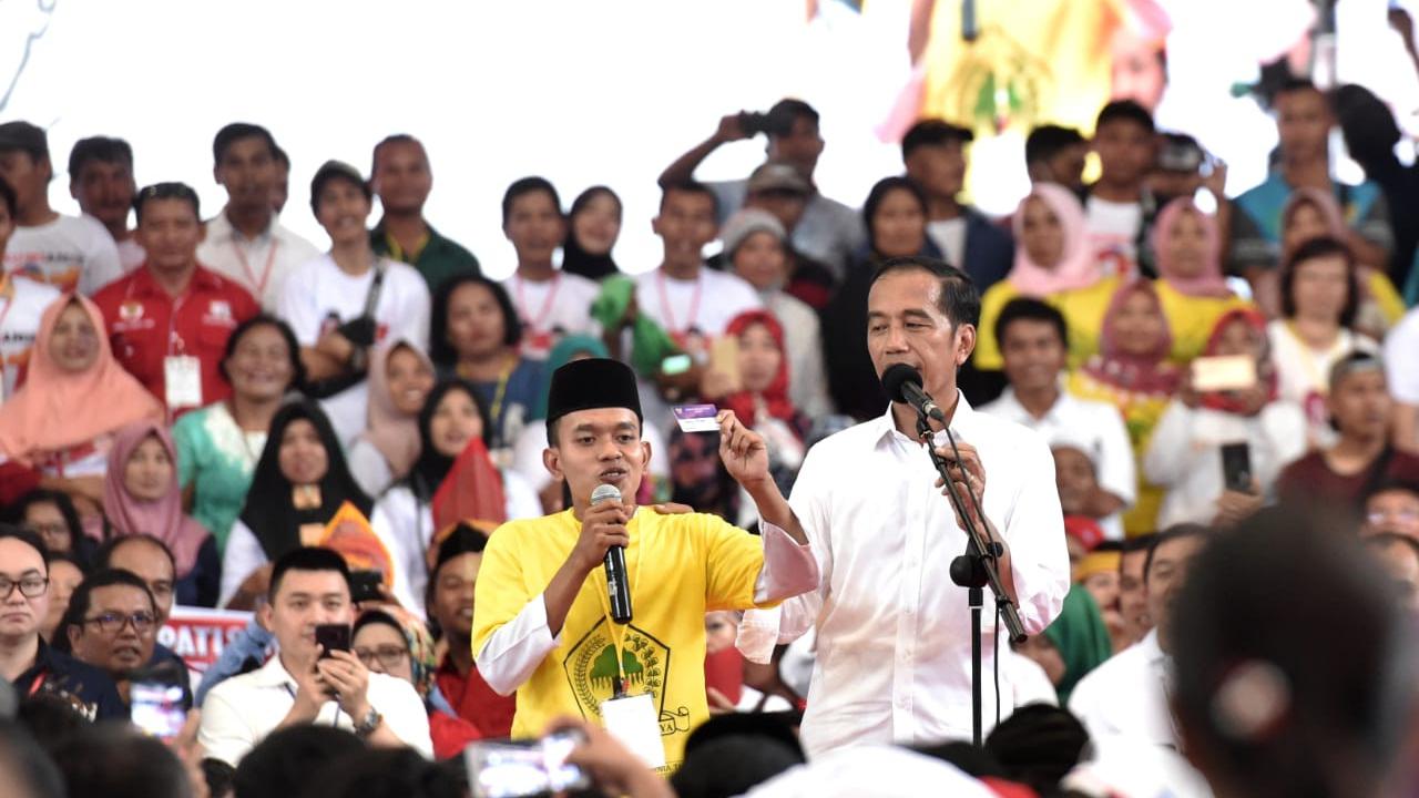 Cerita Jokowi saat Harus Menembus Ribuan Warga Asahan yang Menyambutnya