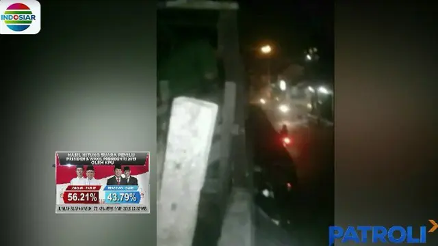 Dari rekaman video amatir warga, saat menjelang waktu sahur, 12 orang pemuda yang mengendarai sepeda motor menyerang seorang warga dengan sebilah celurit.