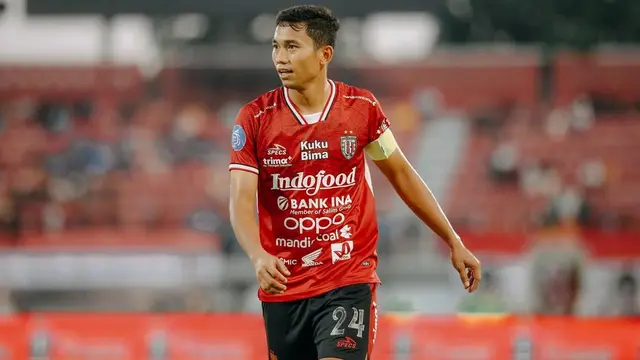 Bek Bali United, Ricky Fajrin.