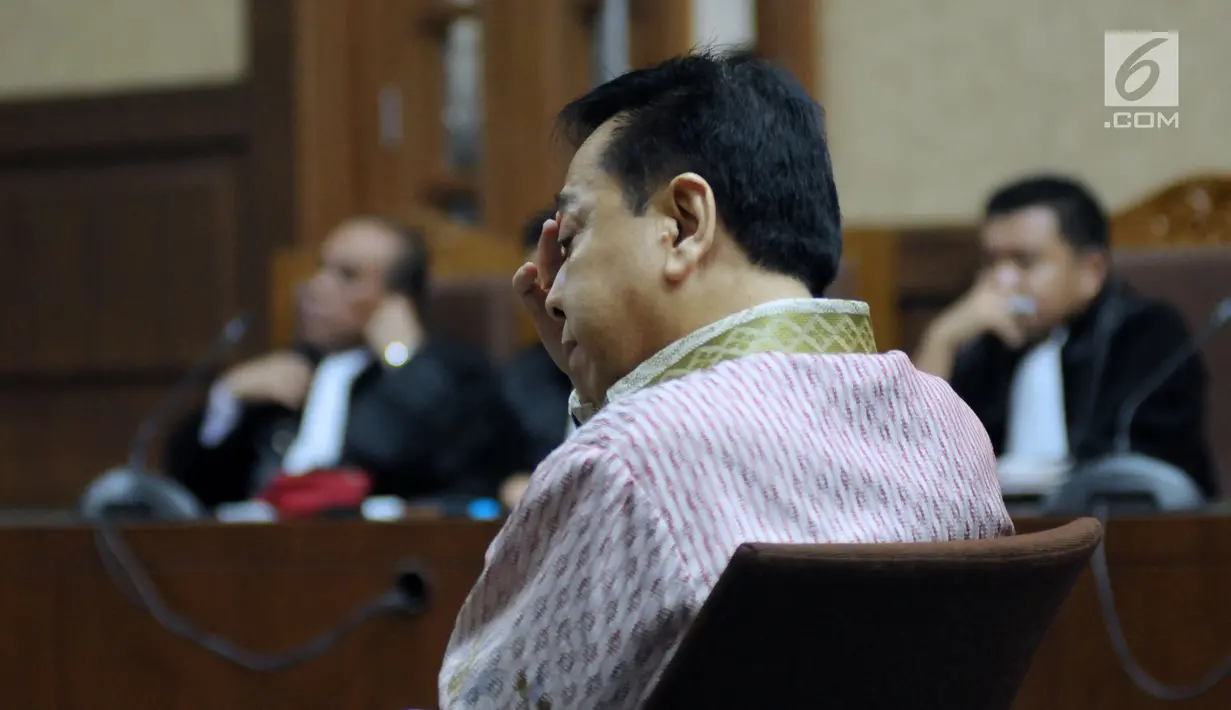 Terdakwa dugaan korupsi proyek e-KTP, Setya Novanto mengikuti sidang lanjutan di Pengadilan Tipikor, Jakarta, Kamis (29/3). Sidang mendengar pembacaan tuntutan oleh Jaksa Penuntut Umum. (Liputan6.com/Helmi Fithriansyah)
