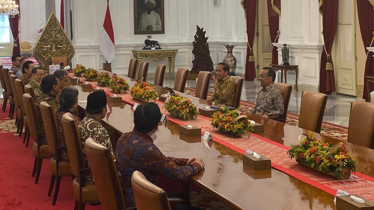 Istana Siapkan Alphard 'AD 1 JKW' Antar Jokowi Pulang Kampung ke Solo Usai Purna Tugas