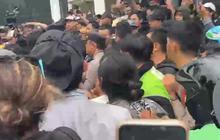 Massa Pati Tinggalkan DPR, Polisi Tangkap Pria Bawa Sajam hingga Copet