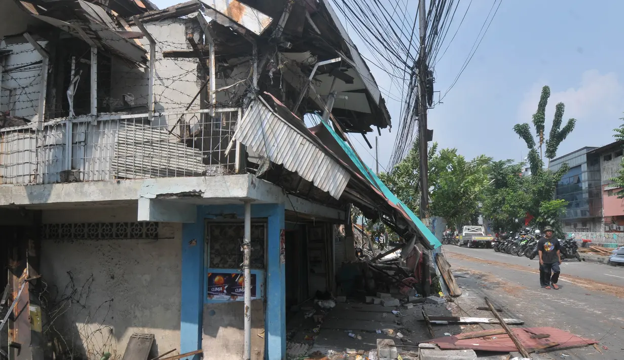 Bangunan tersebut berdiri secara ilegal di tanah seluas tiga ribu meter persegi. (merdeka.com/Imam Buhori)
