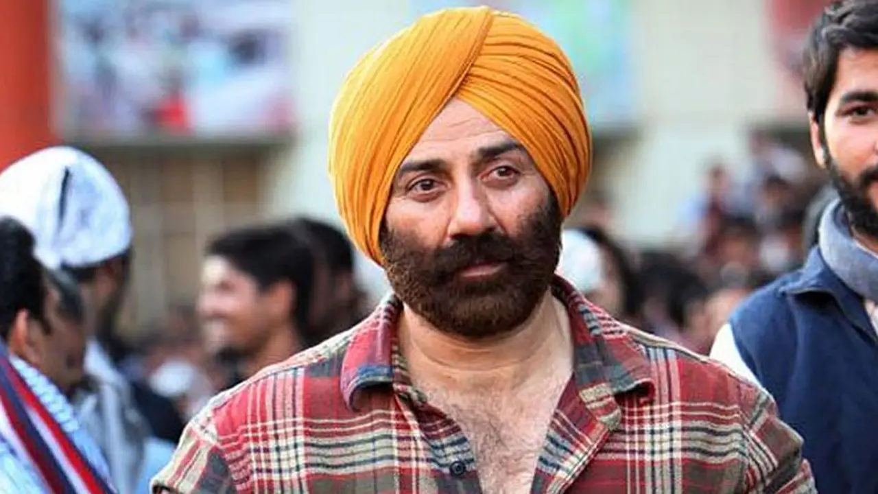sunny-deol-131121c.jpg