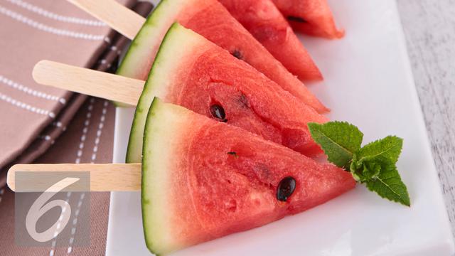 Turun Berat Badan Dalam Seminggu Dengan Semangka Ini Caranya Health Liputan6 Com Diet pada dasarnya adalah sebuah metode yang diartikan sebagai suatu proses yang dapat menurunkan berat badan tubuh secara drastis. turun berat badan dalam seminggu dengan