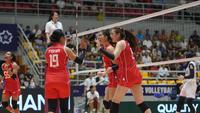 Tim nasional voli putri Indonesia takluk dari Iran dalam laga perdana Grup B AVC Nations Cup 2025 yang berlangsung di Dong Anh Gymnasium, Hanoi, Vietnam, Sabtu (7/6/2025). (PBVSI)