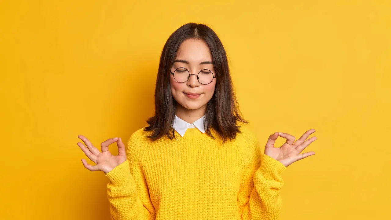 Tips Jaga Mood Meski Kurang Istirahat, Tetap Tenang dan Lebih Seimbang Jalani Hari [Dok/freepik.com]
