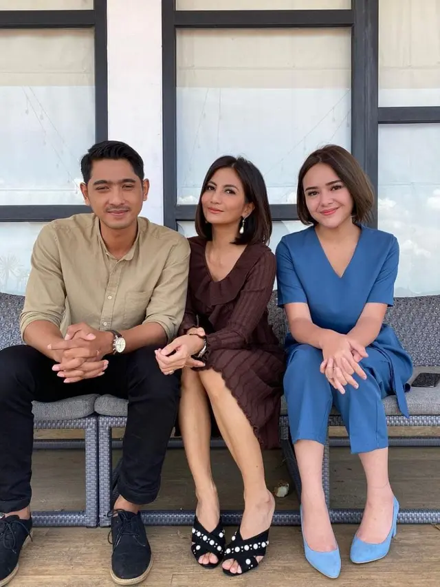 Berperan Suami Istri, Ini 6 Momen Kedekatan Amanda Manopo dan Arya Saloka