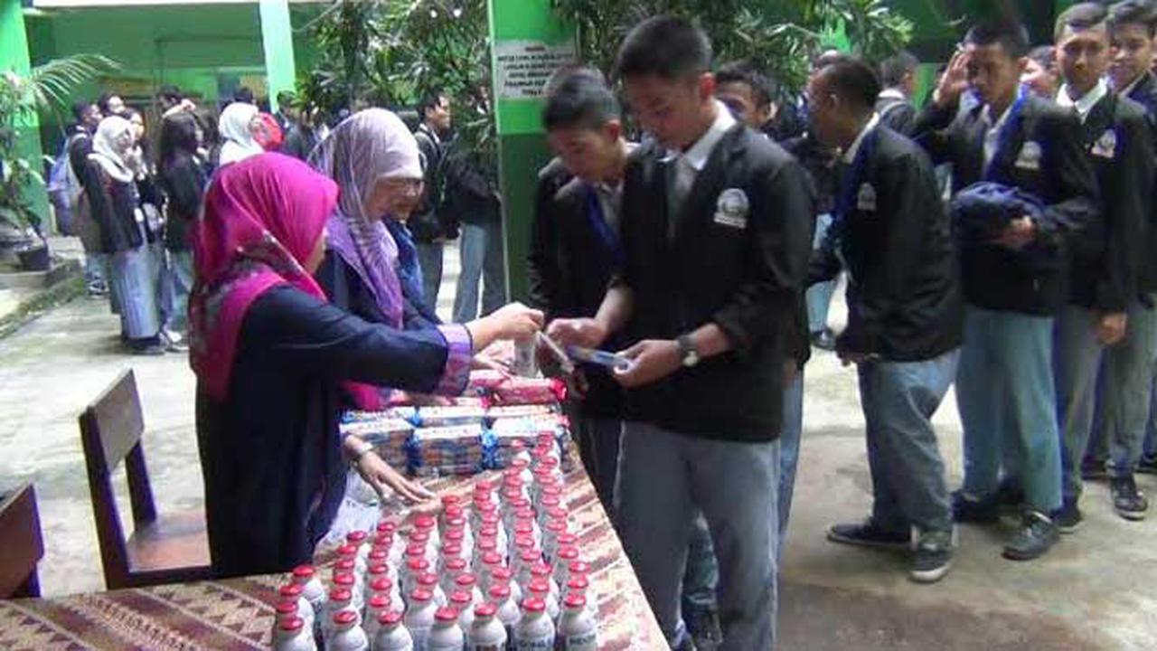 Sarapan Gratis untuk Siswa Siswi Ujian Nasional